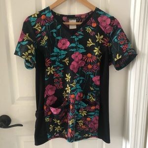 Scrub top Cherokee size small